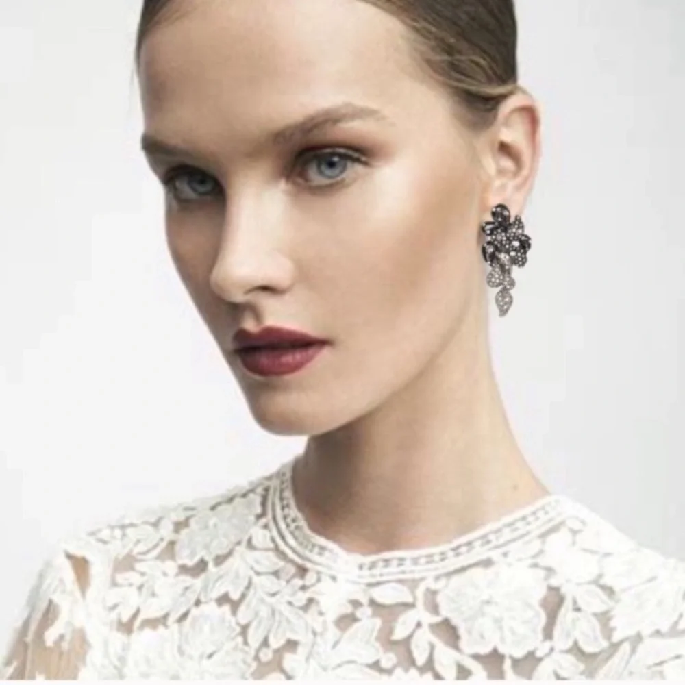 ALEXIS BITTAR • Gunmetal Blue Ombre Crystal Paisley Articulated Post Earrings